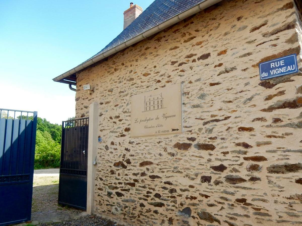 Le Presbytere Du Vigneau Menil Екстер'єр фото